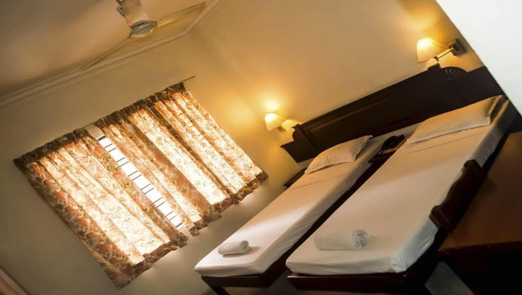 Hotel Archana Inn Коччи Экстерьер фото